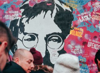 Imagine there’s no competitions – a detox re-description of entrepreneurship and its education